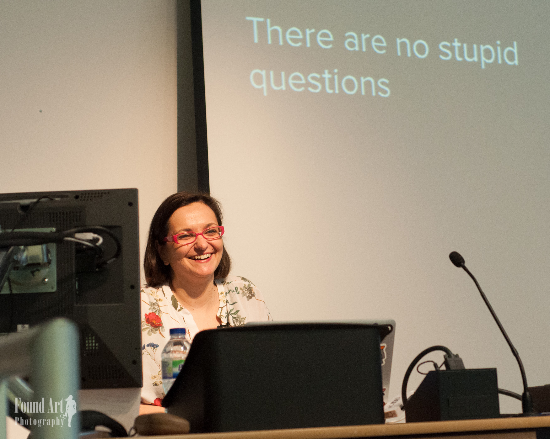 Francesca Marano speaking at WordCamp London 2016